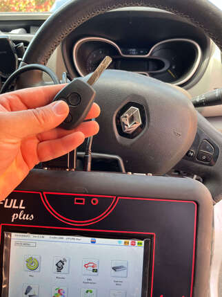Car key programming and diagnostic service in Evesham – GsmHelp Electronics Workshop
