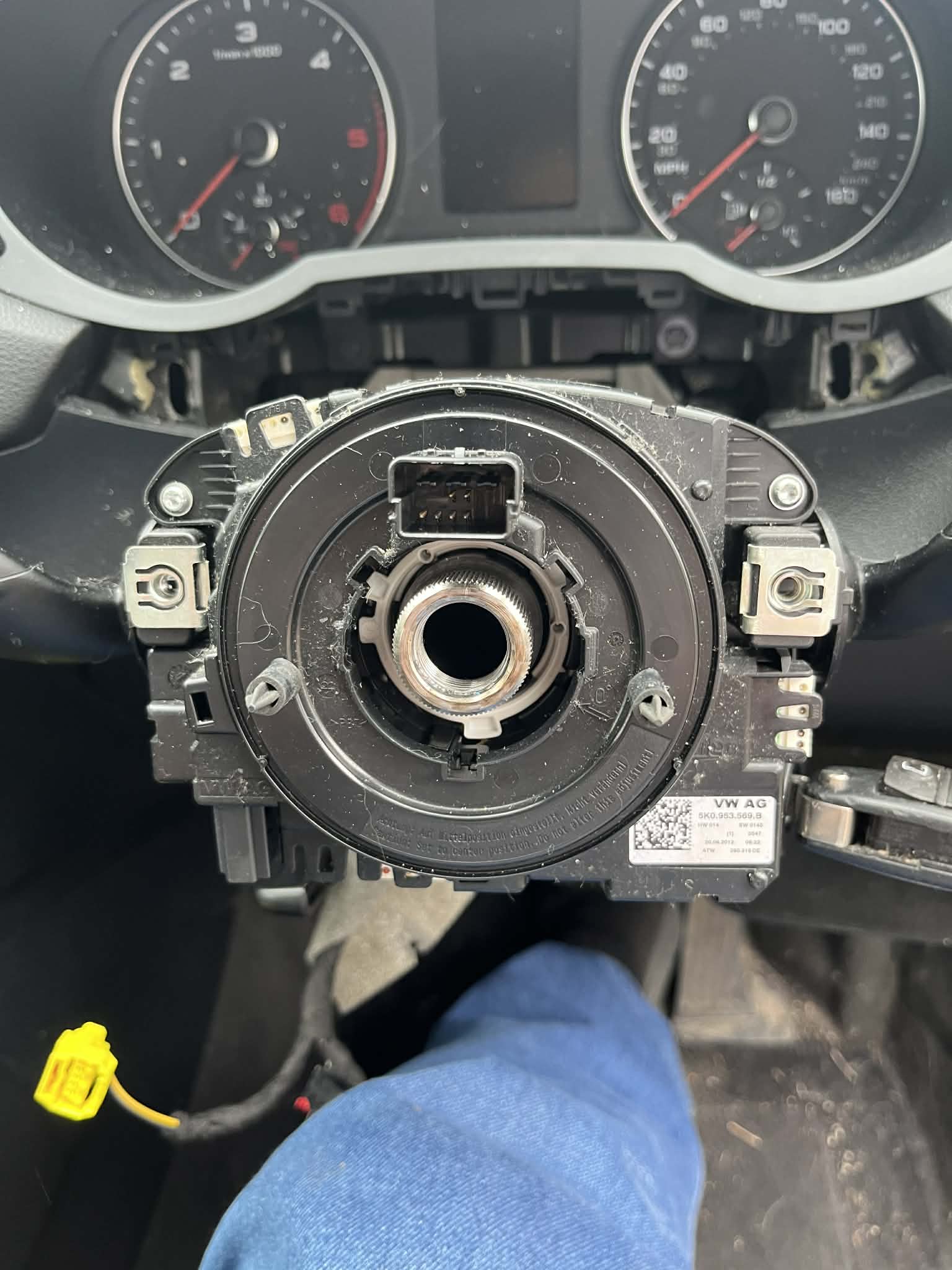 Audi Q3 2014 Steering Column Module Replacement – No Ignition Fix Audi Q3 2014 steering column clockspring module close up replacement