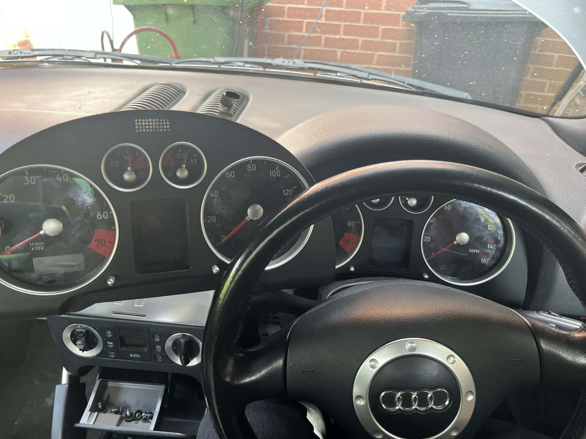 Audi TT 2003 Dashboard Fault Audi TT 2003 faulty instrument cluster speedometer not working LCD missing digits